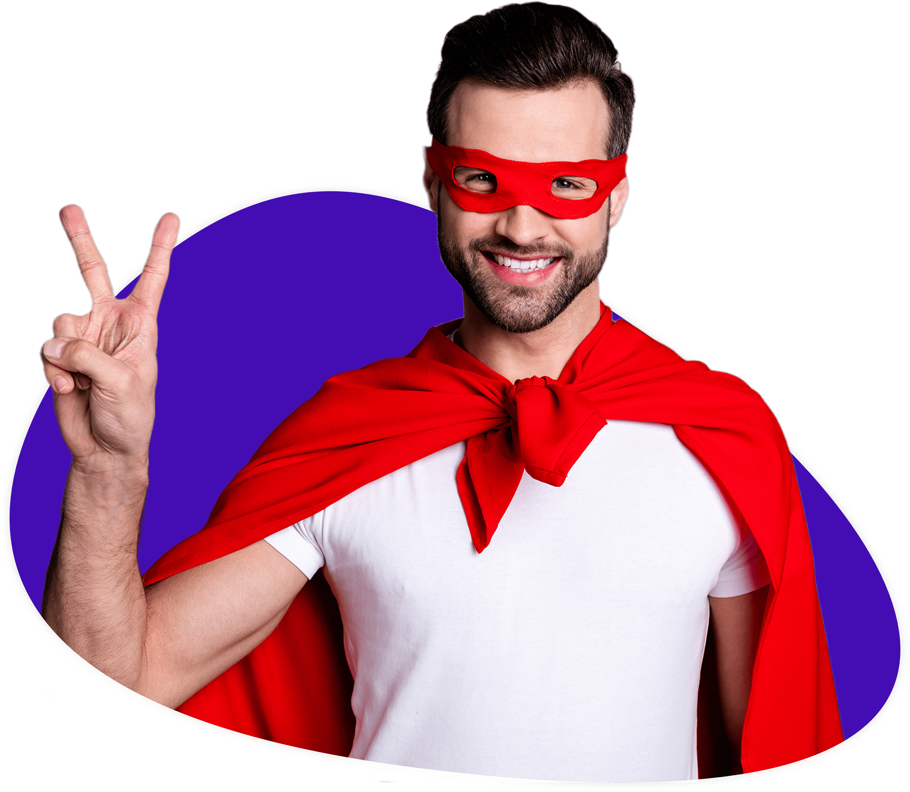 Zu sehen ist ein junger Mann im Superheldenoutfit der das Peacezeichen macht